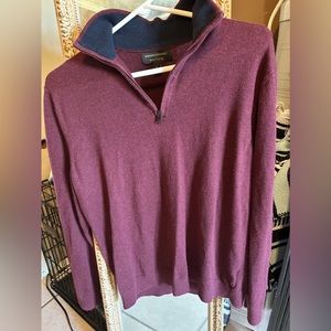 Banana Republic short zip sweater. Size Large. Burgundy